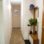 Comfortable 2br Urban Getaway In Center By Flat Mаnager *