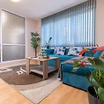 Appartement Comfortable 2br Urban Getaway In Center By Flat Mаnager