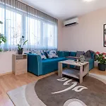 Comfortable 2br Urban Getaway In Center By Flat Mаnager Appartement Plovdiv