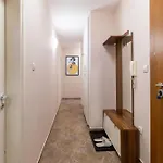 Appartement Comfortable 2br Urban Getaway In Center By Flat Mаnager