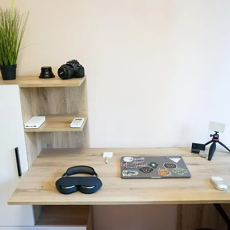 アパート Comfortable 2br Urban Getaway In Center プロヴディフ
