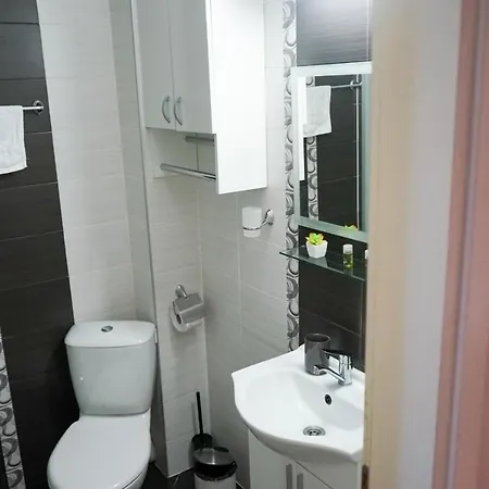 아파트 Comfortable 2br Urban Getaway In Center By Flat Mаnager