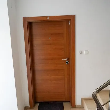 アパート Comfortable 2br Urban Getaway In Center プロヴディフ