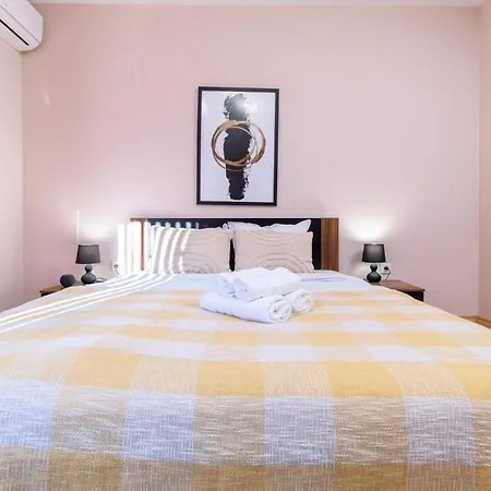 Comfortable 2br Urban Getaway In Center アパート プロヴディフ