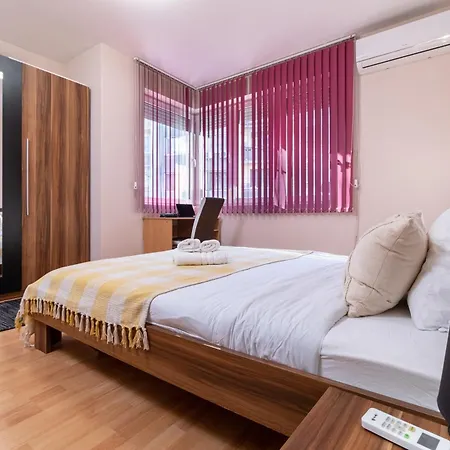Comfortable 2br Urban Getaway In Center By Flat Mаnager Płowdiw