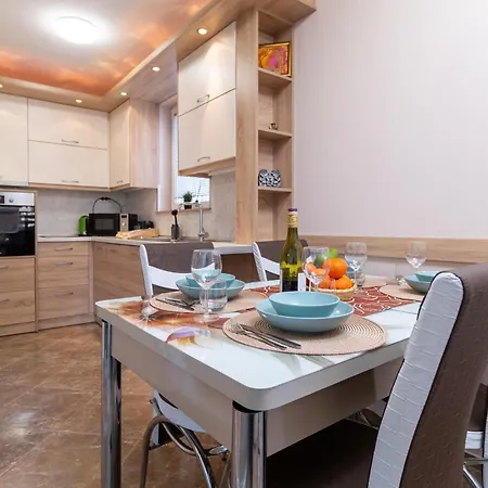 Comfortable 2br Urban Getaway In Center アパート プロヴディフ
