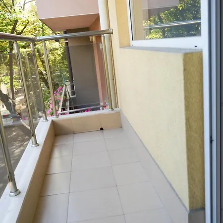 アパート Comfortable 2br Urban Getaway In Center